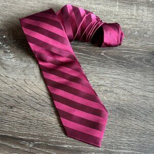 Croft & Barrow Classic Red Striped Pure Silk Men's Neck Tie.